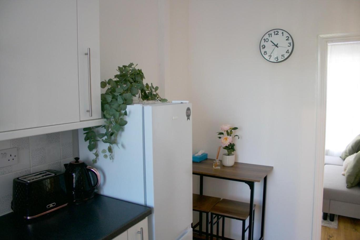 Stylish Cosy 1 Bedroom Flat ロンドン エクステリア 写真